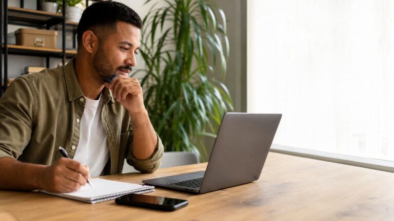 CRM para pequenos negócios: como organizar clientes, leads e vendas